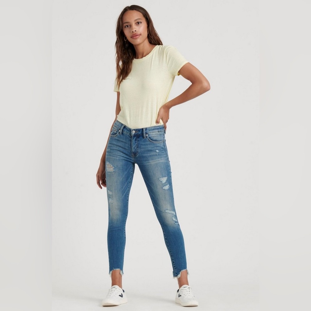 Lucky Brand Mid Rise Skinny Ava Ankle distressed chewed hem shark bites Size 27